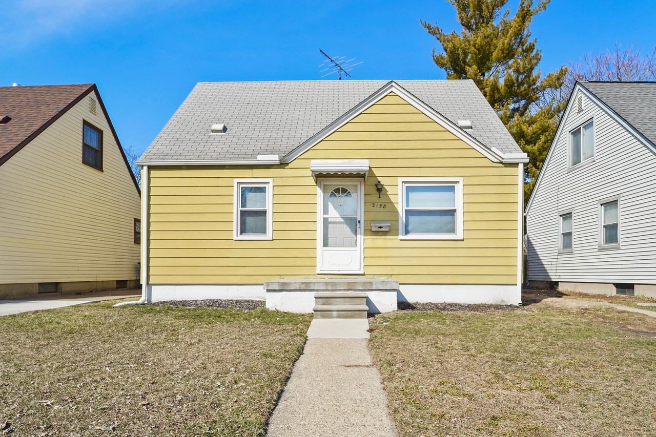 2158 Champaign Rd 1, Lincoln Park, MI 48146 3 Bedroom Apartment for