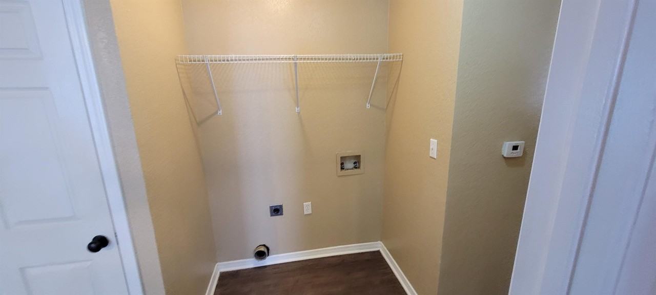 417 S 8th St #B - Photo 2 of 8