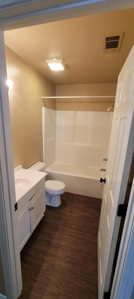 417 S 8th St #B - Photo 5 of 8