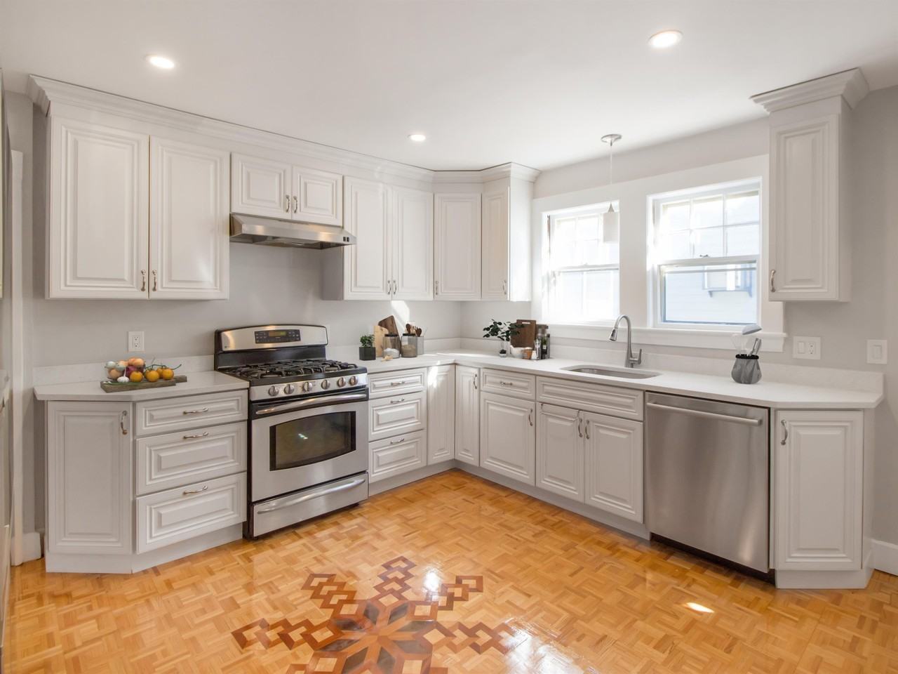 18 Sherman Ct #1 - Photo 2 of 16