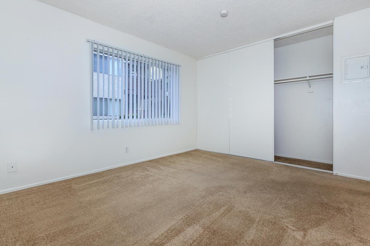 1256 W Arrow Hwy - Photo 4 of 35