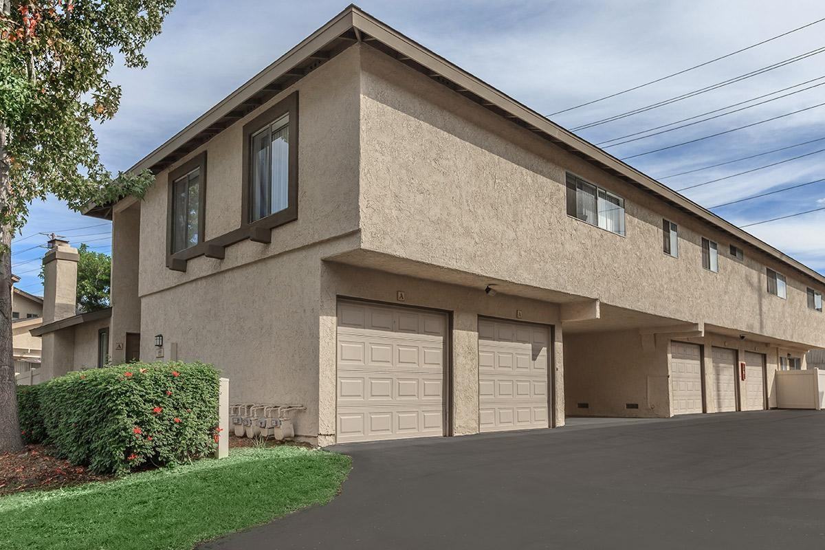 1918 E Vanowen Ave - Photo 2 of 6