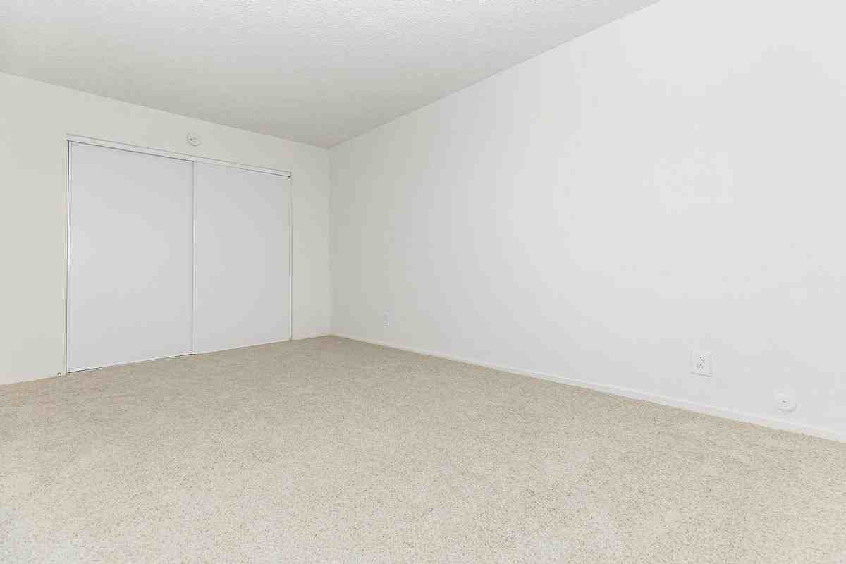 8300 Chapman Ave - Photo 7 of 45