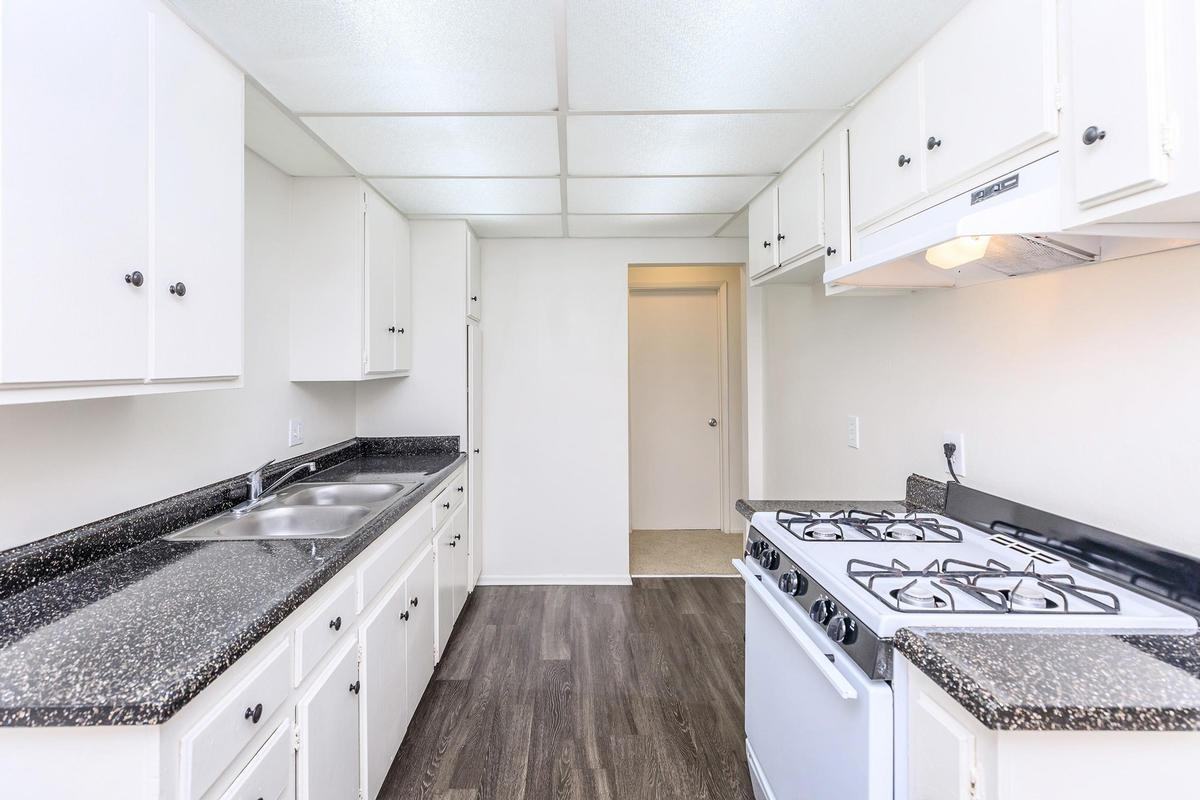 8300 Chapman Ave - Photo 3 of 12