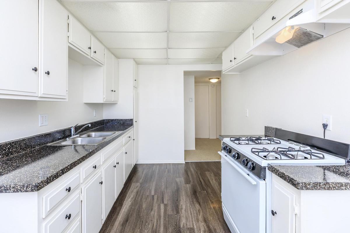 8300 Chapman Ave - Photo 2 of 10