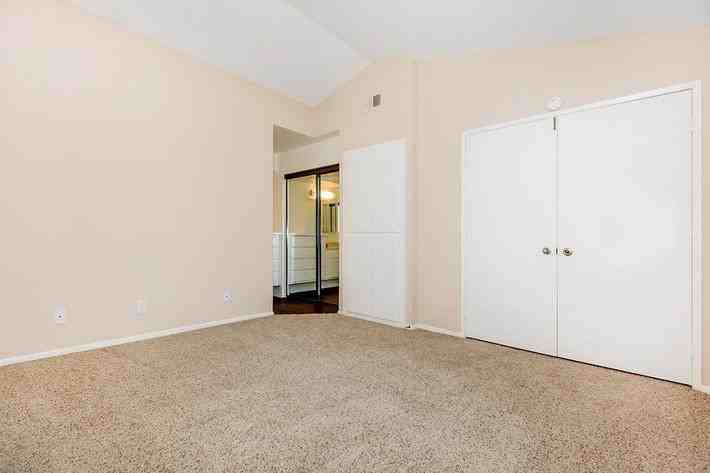 21641 Canada Rd - Photo 5 of 50