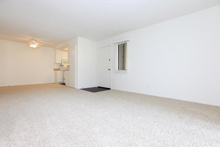 21641 Canada Rd - Photo 3 of 50