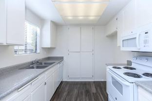 21641 Canada Rd - Photo 1 of 1