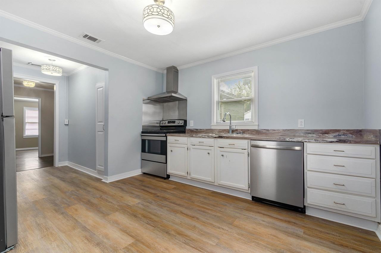 206 Pinehill Dr #1 - Photo 7 of 21