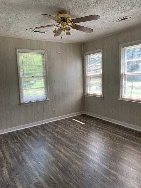 3527 Rose Ln Apt B - Photo 3 of 7