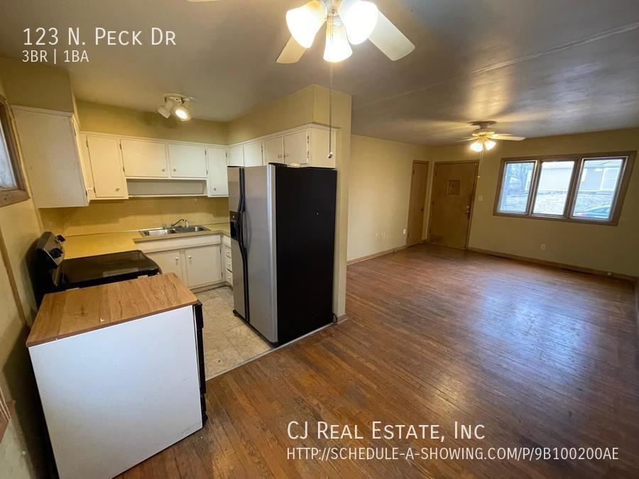 123 N Peck Dr - Photo 3 of 6