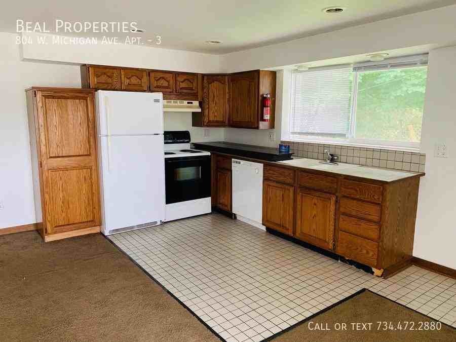 804 W Michigan Ave #3 - Photo 5 of 16