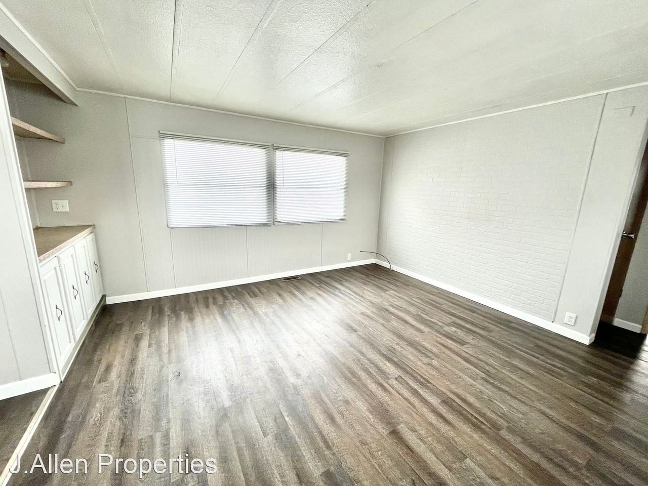 Battle Creek Mobile Home Court - Photo 3 of 8