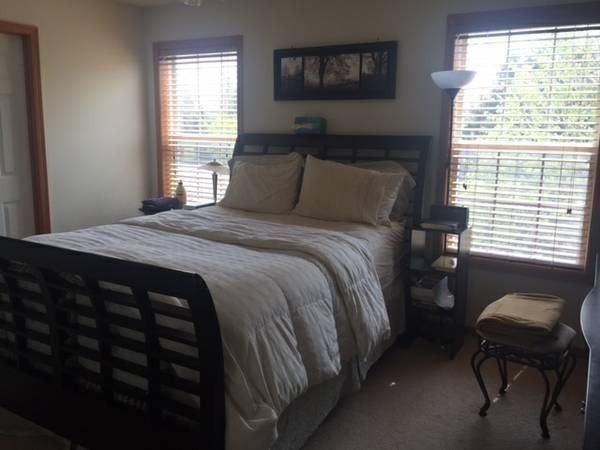 813 Lindsey Ln - Photo 3 of 14