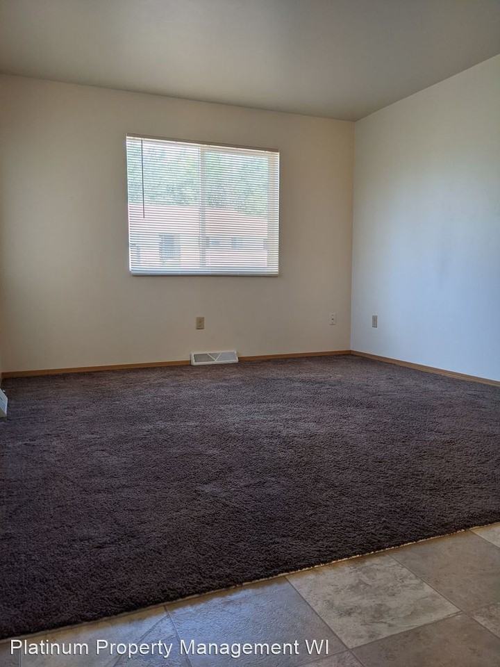 1813 N 11th Avenue - Photo 3 of 13