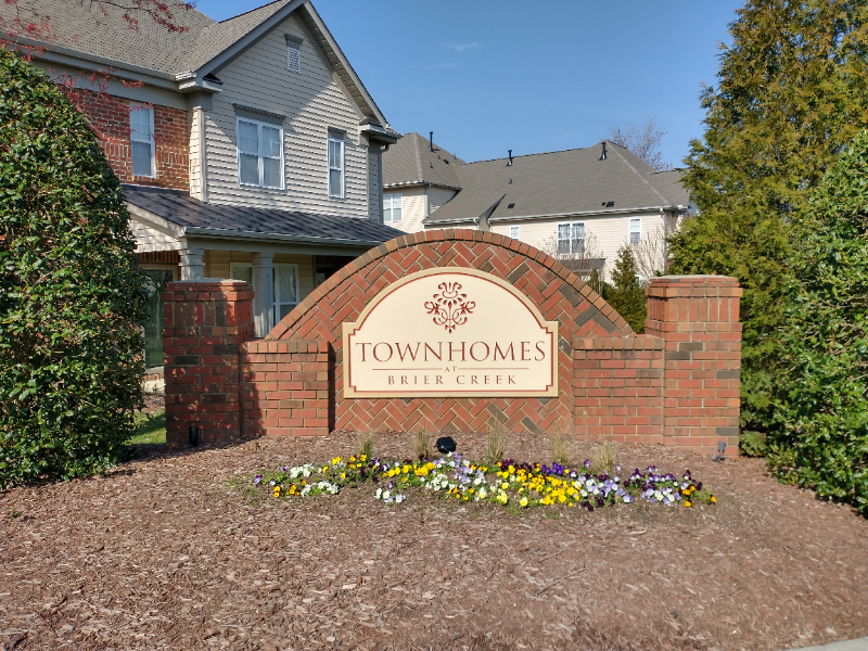 10020 Blackwell Dr - Photo 2 of 22