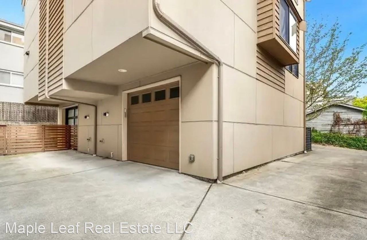 2814 Nw 56th St #B - Photo 3 of 28