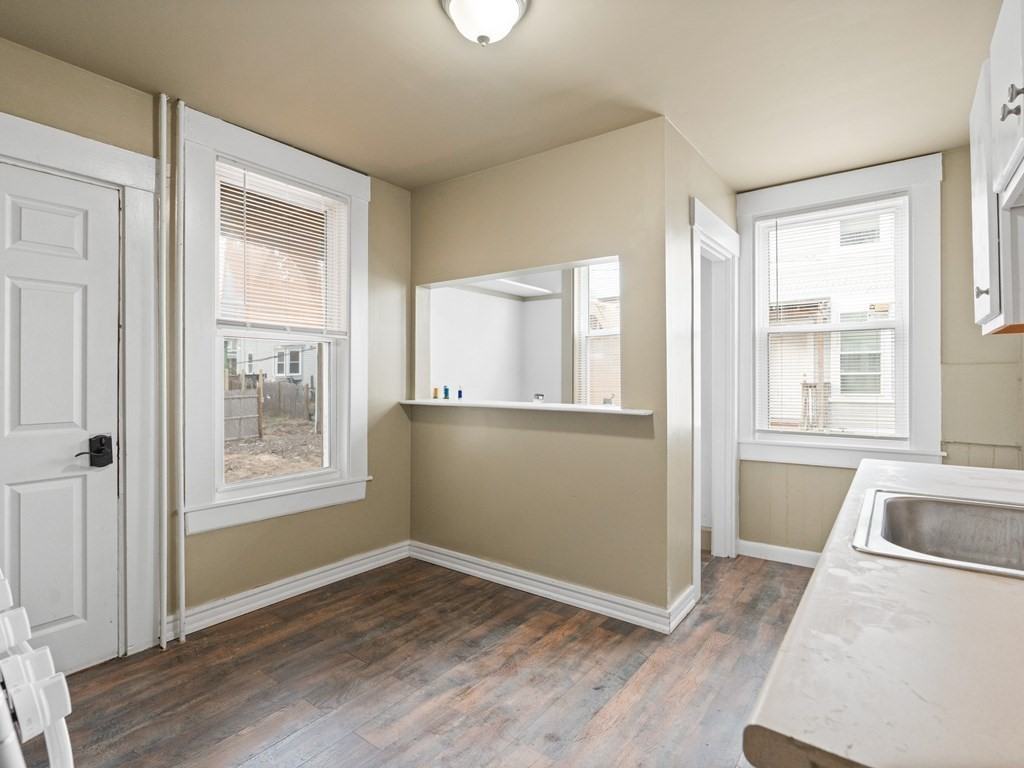 32 Gleason St #1 - Photo 2 of 11