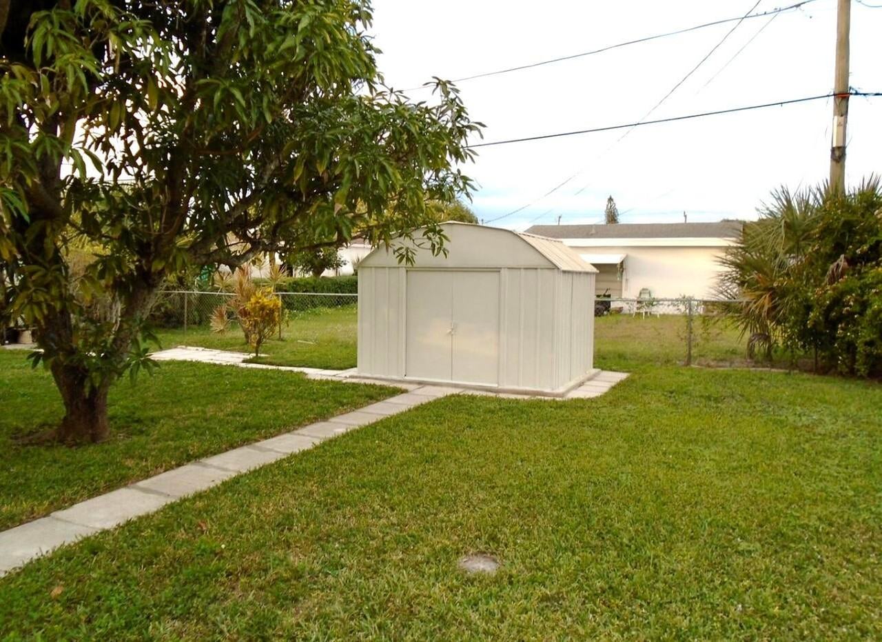 831 El Prado