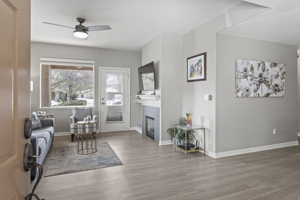 900 S Meadows Pkwy #1 - Photo 4 of 48