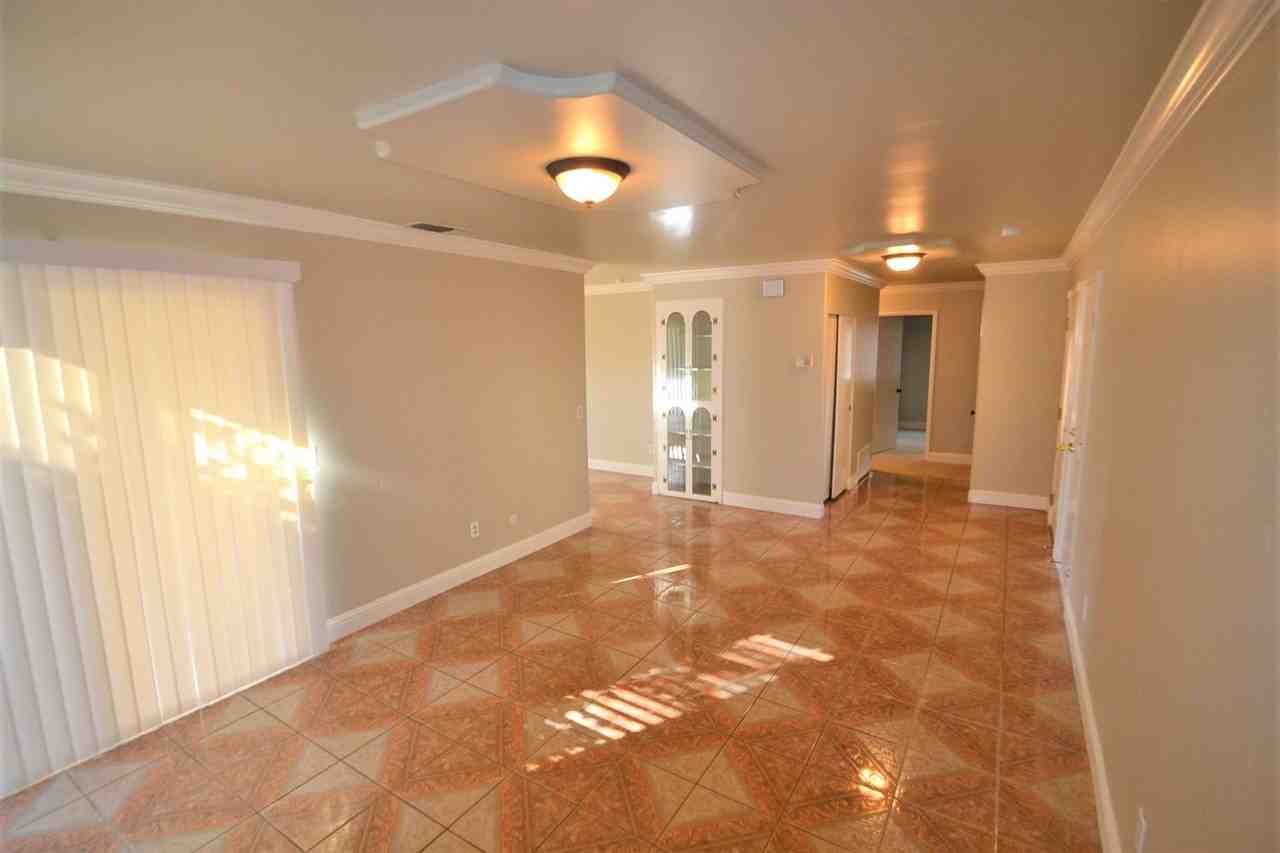 7009 Sutter Oak Ct - Photo 2 of 13