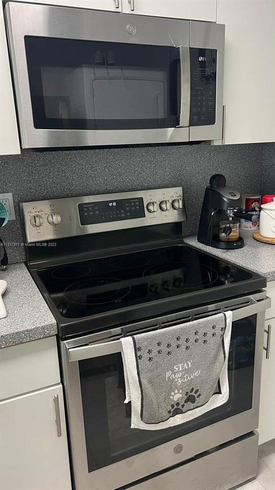 15354 Sunset Dr #31-11 - Photo 3 of 7