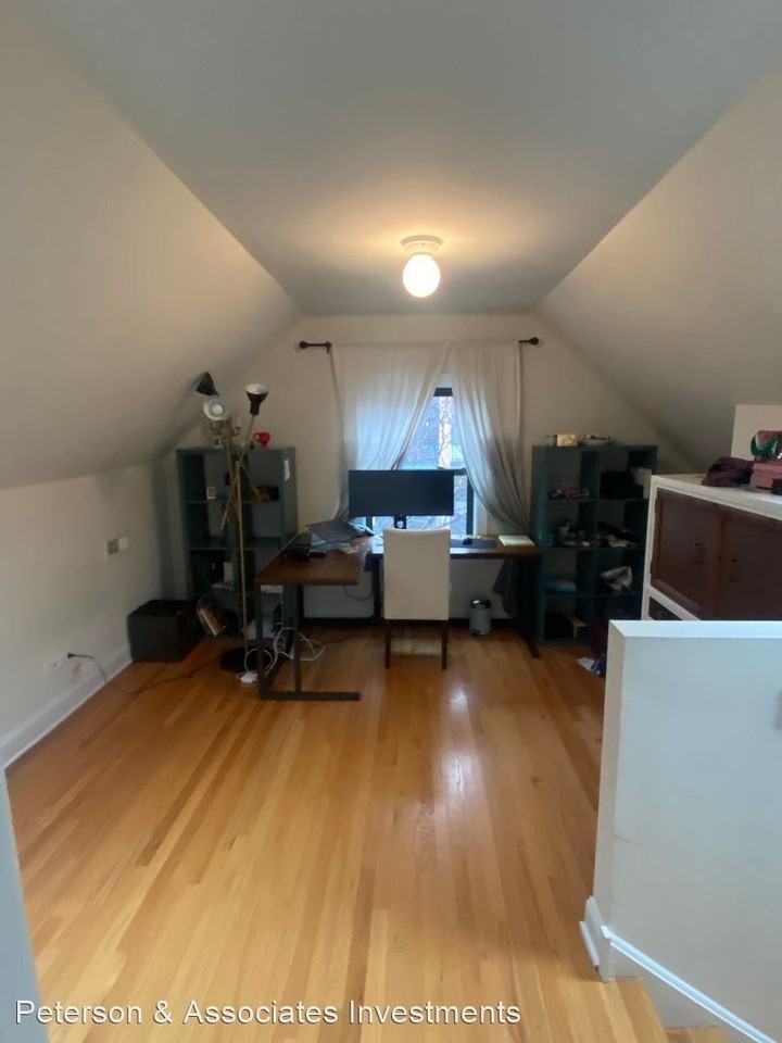 1449 N.  Bosworth - Photo 3 of 13