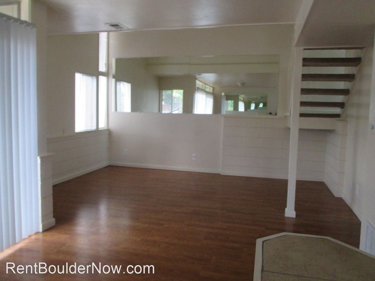 775 30th Street - Photo 2 of 7