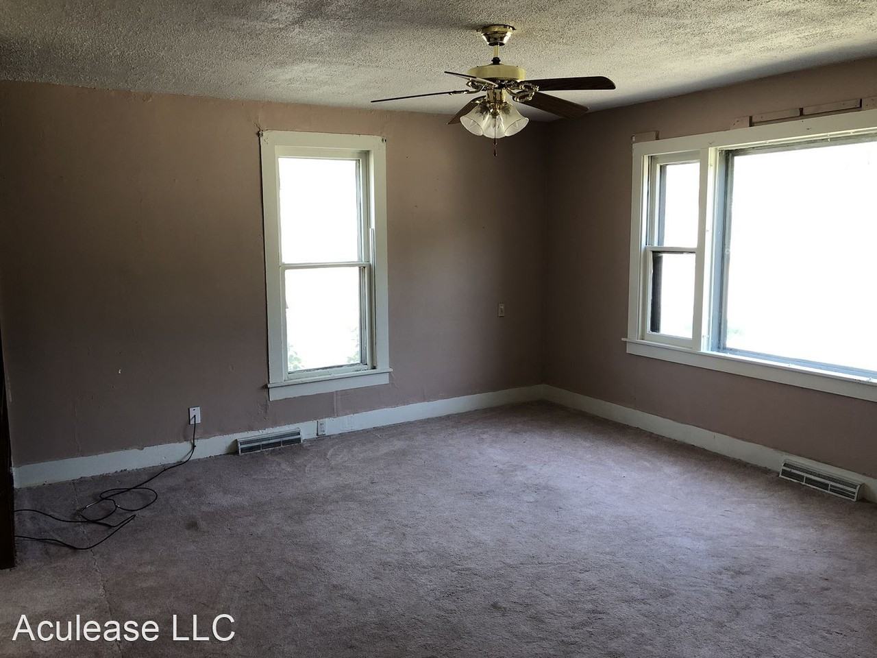 225 225 W. Thorton - Photo 3 of 5