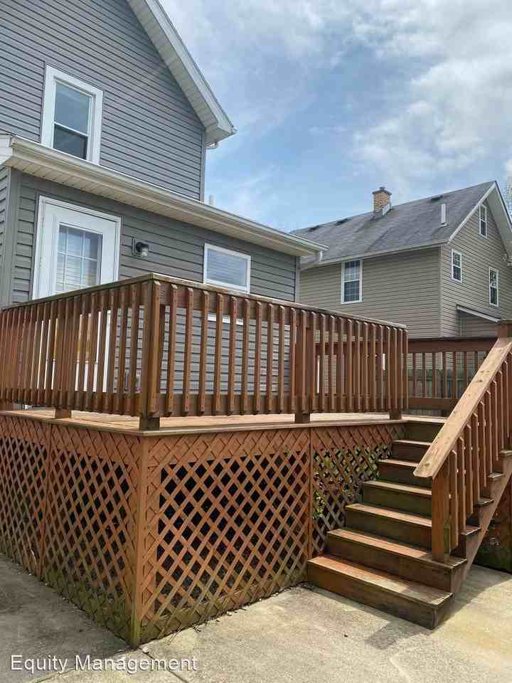 914 Washington Ave - Photo 2 of 15