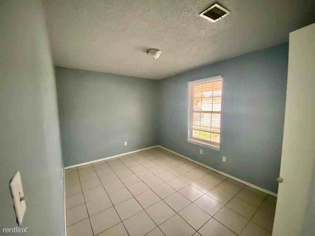 3030 Ashley Pl - Photo 3 of 34