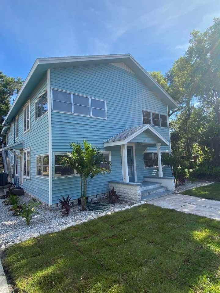 5426 31ST AVE S - Photo 2 of 22