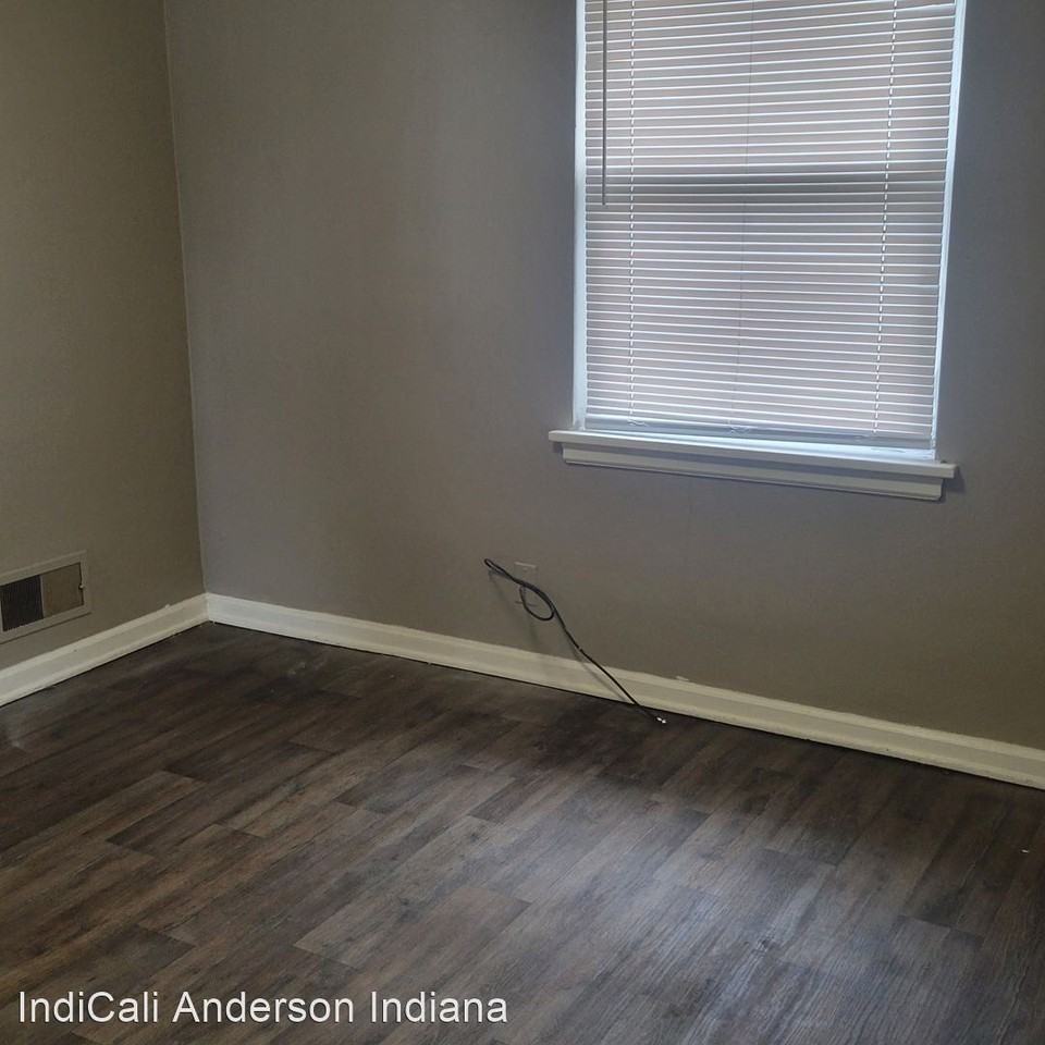 624 East 32nd Street 626 East 32nd Street - Photo 2 of 7