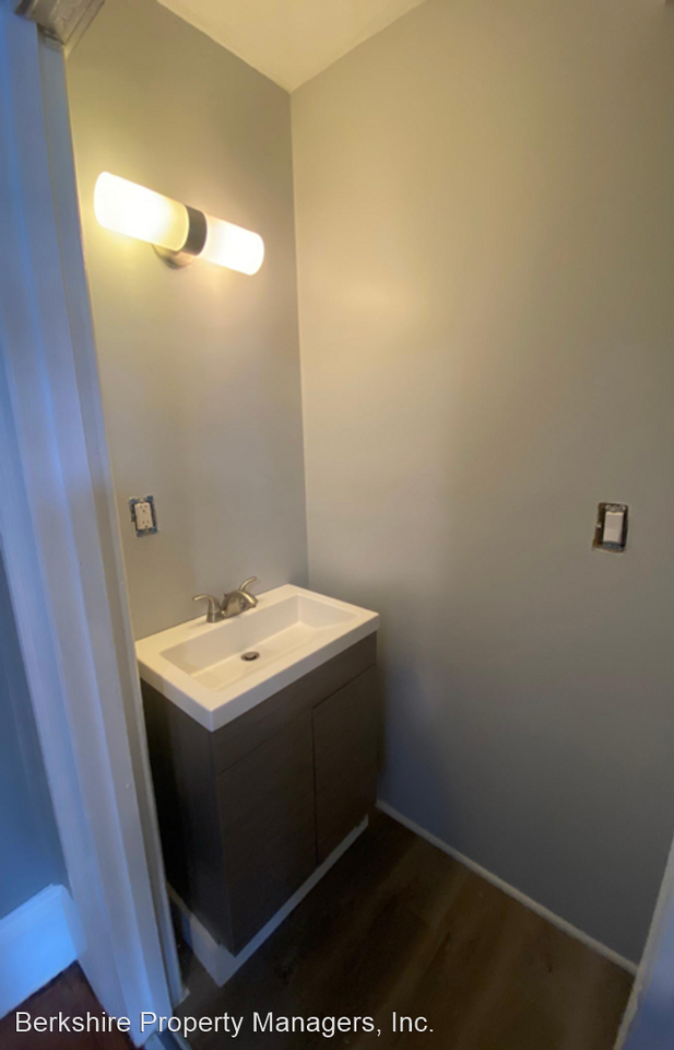 30 Park Street - Photo 3 of 5