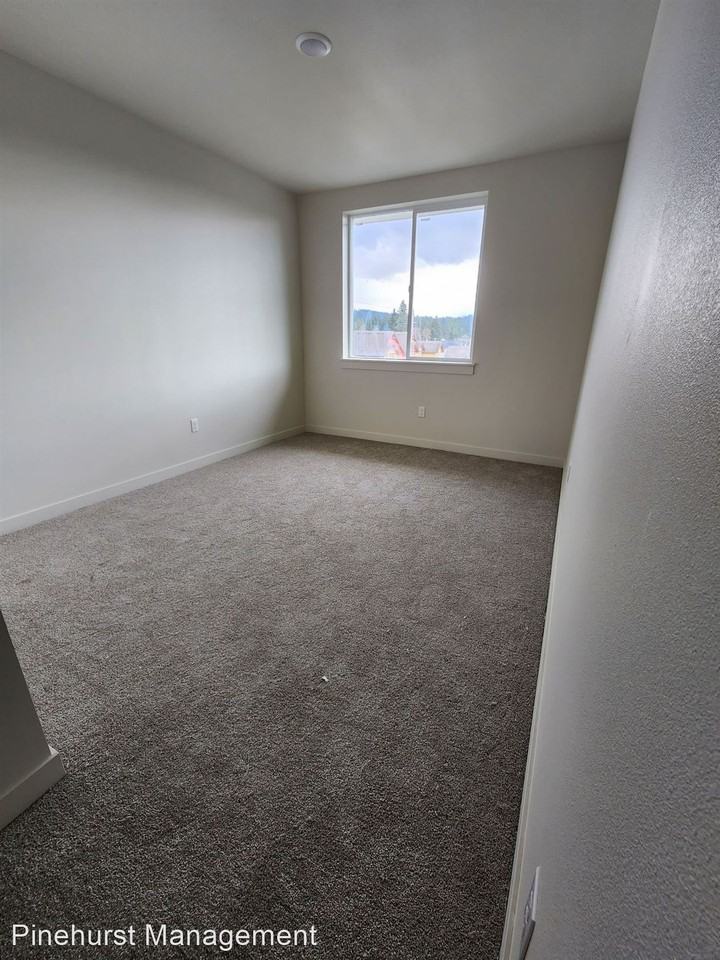 Brand New and Spacious! W|S|G Paid W|D in each unit - Photo 3 of 18