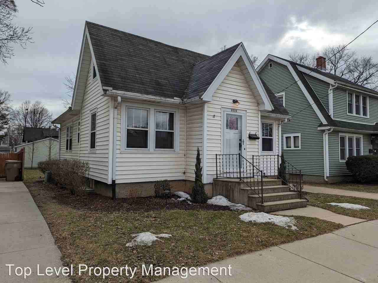 3225 Milwaukee St - Photo 2 of 23
