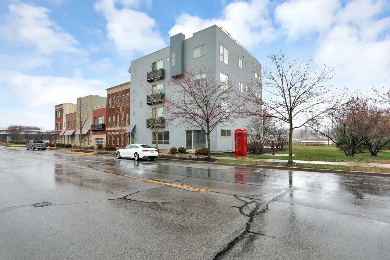 1030 Jackson St - Photo 3 of 42