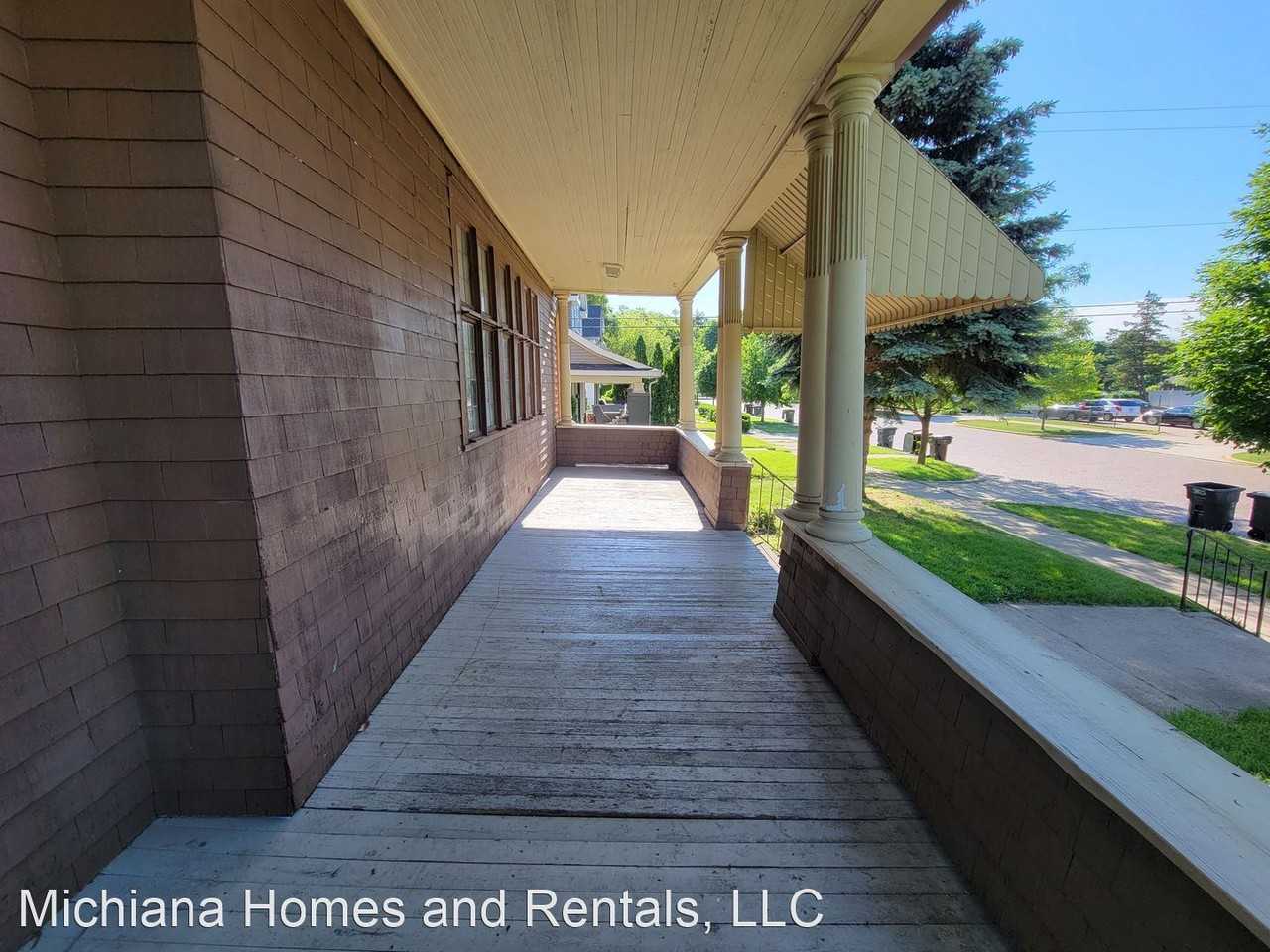 1003 E Washington St - Photo 3 of 31