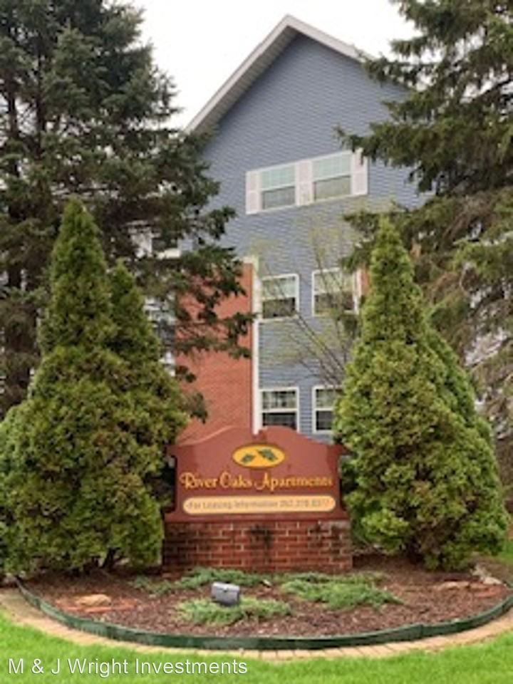 River Oaks Apartments, Hartland WI 550 Cottonwood Ave, Hartland, WI