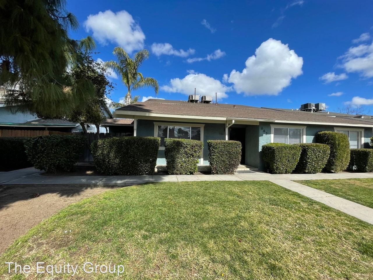 663 W Ashlan Ave - Photo 2 of 3