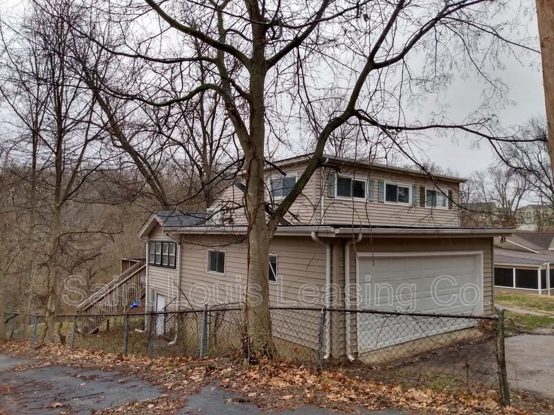 819 Oak Dr - Photo 2 of 19