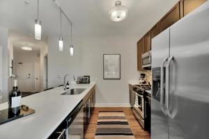 featured image of Skokie Blvd #1-326