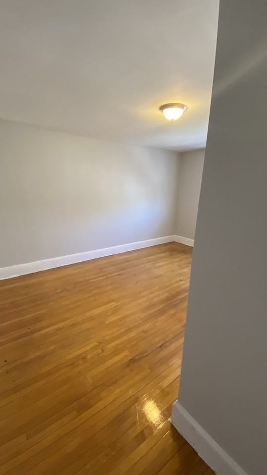 142 Davis Ave #3 - Photo 4 of 25