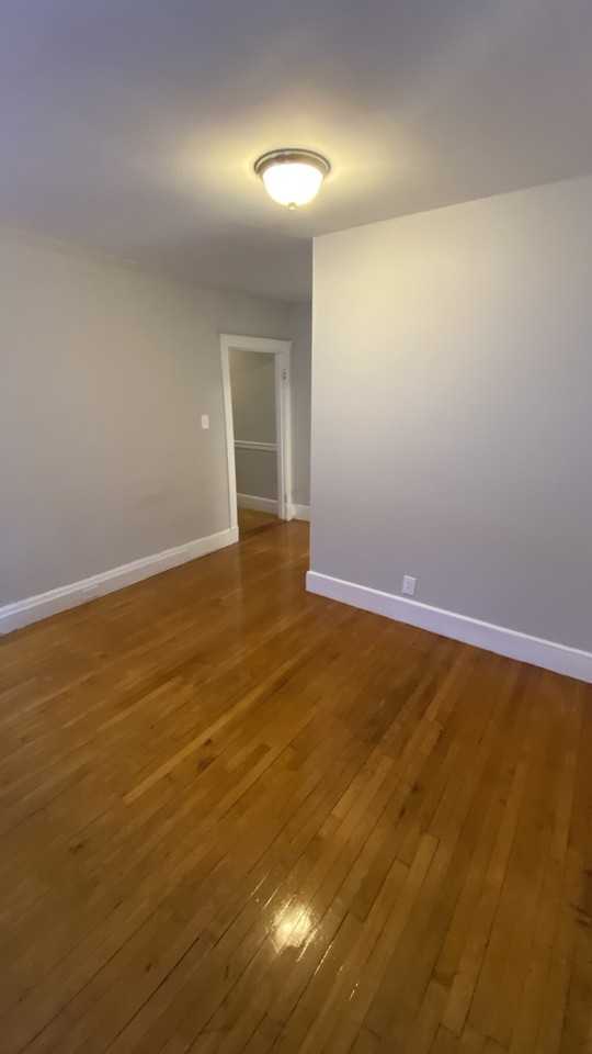 142 Davis Ave #3 - Photo 5 of 25