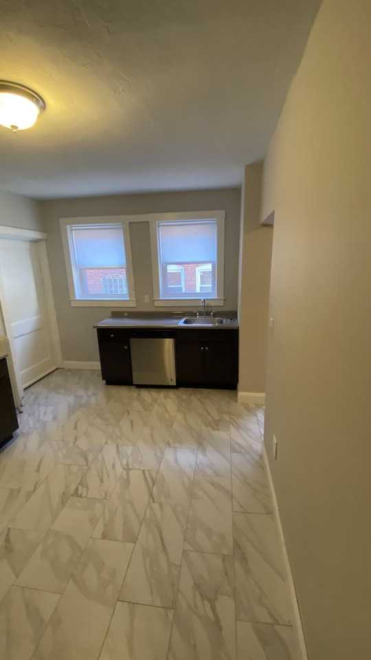 142 Davis Ave #3 - Photo 7 of 25