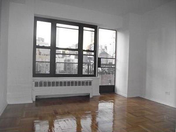 165 E 35th St - Photo 3 of 5