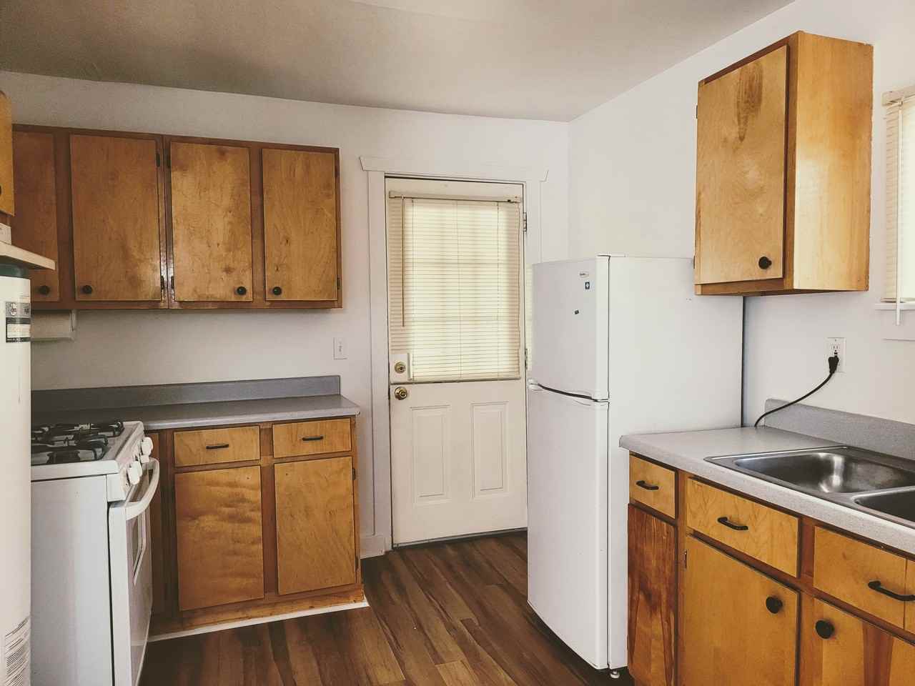 328 1/2 Kluge Ave - Photo 3 of 11