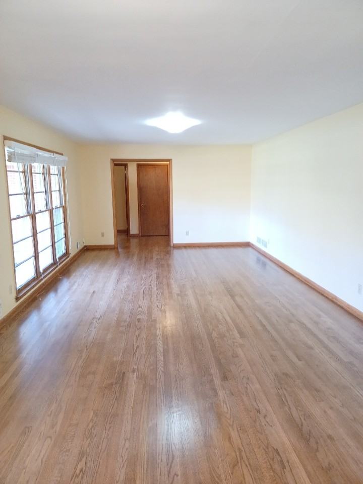 180 Fayette Ave - Photo 3 of 16