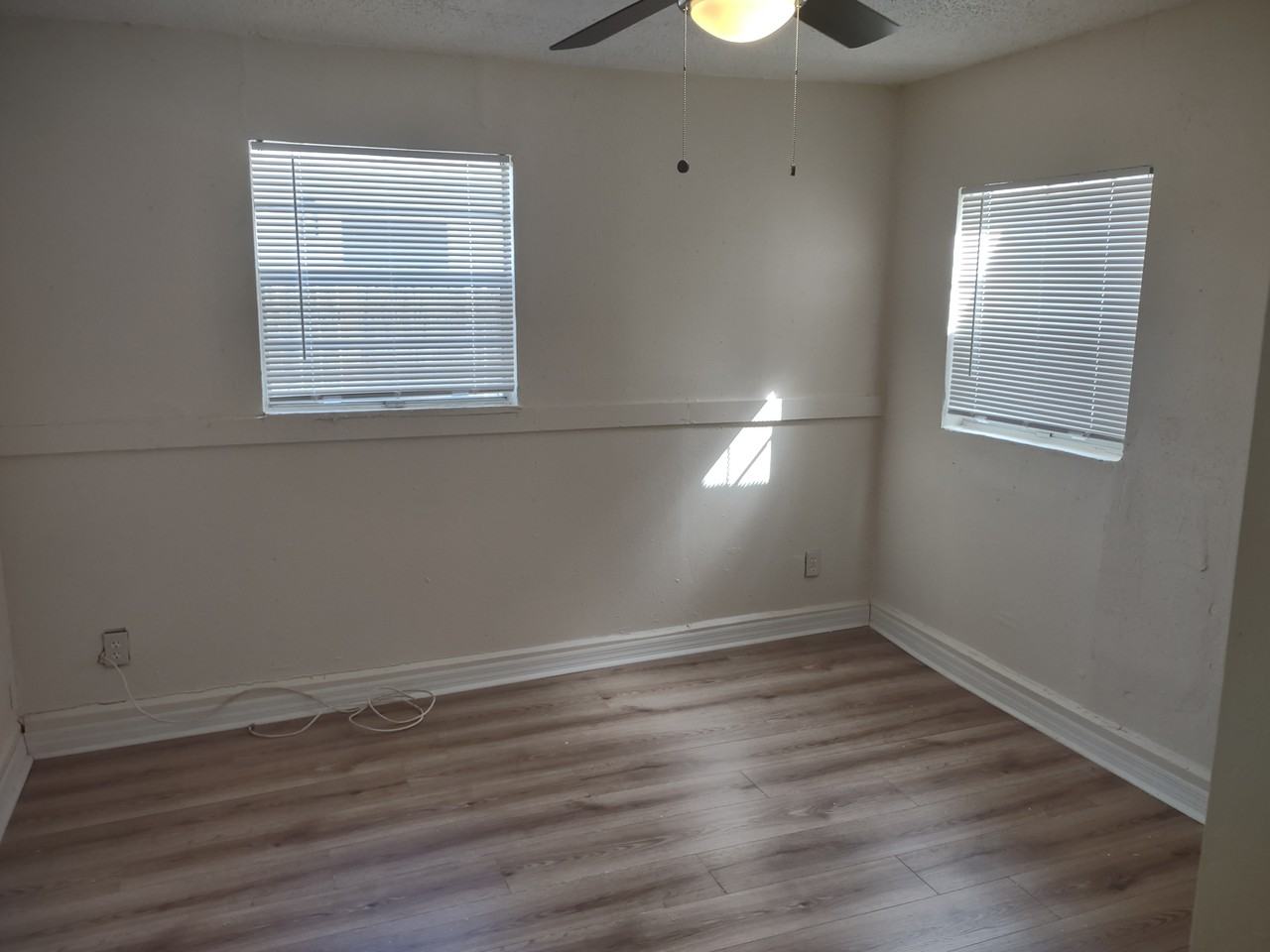 1407 Monroe Ave - Photo 4 of 9