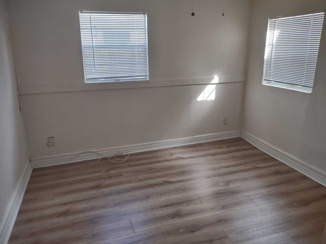 1407 Monroe Ave - Photo 5 of 9